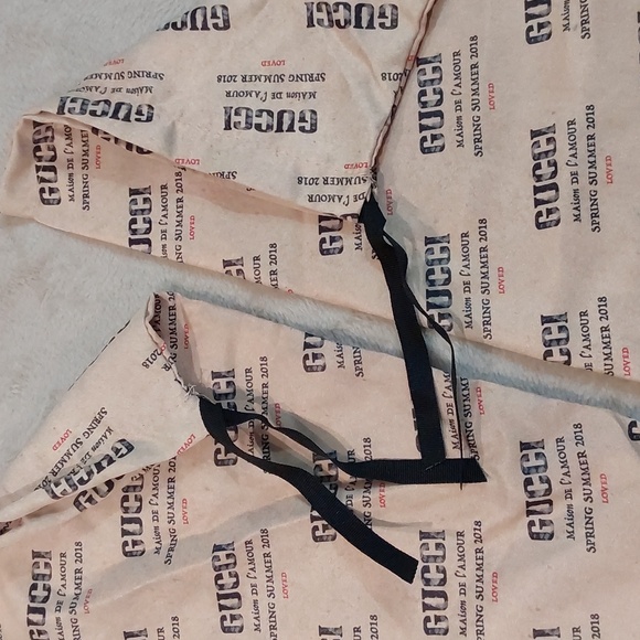 Gucci "Maison de l'amour" Spring Summer 2018 Dust Bags & Small Purse Dust Bag - Picture 11 of 12